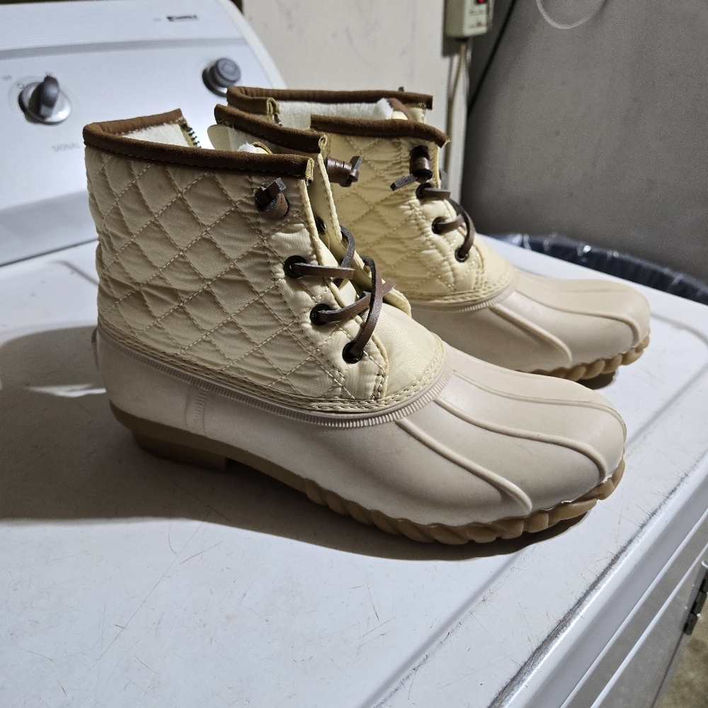 Nautica Rain boots, cream size 8